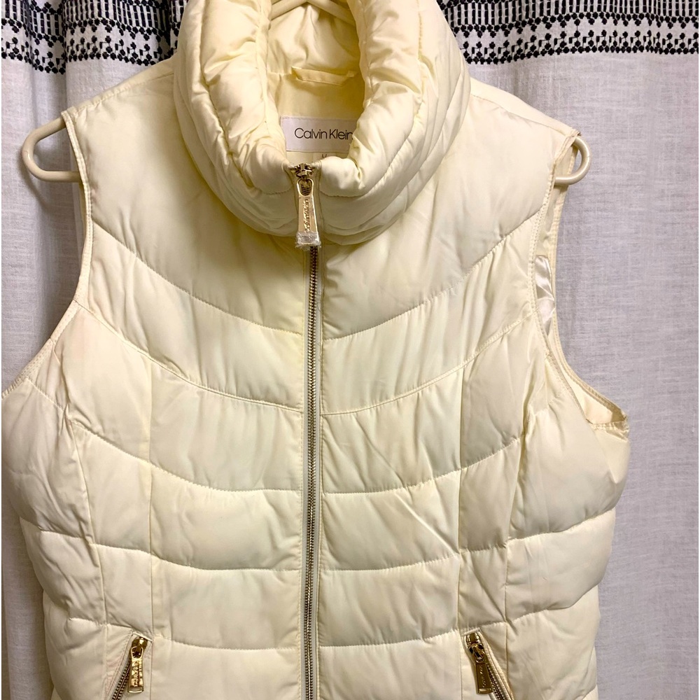 Calvin Klein Cream Vest size L $25